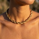 Foto Modelo Realista